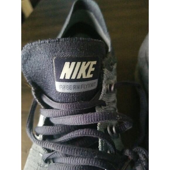 Nike Free Run Flyknit Women's Running Shoes Oreo Blue White 880843 402 Size 9.5 - Picture 9 of 16